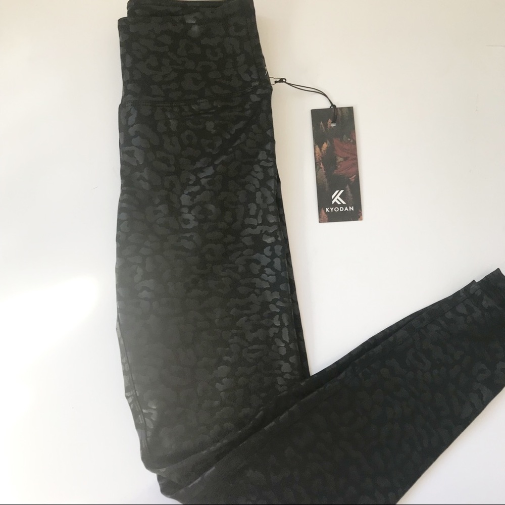 KYODAN High Waisted Leggings. Size XS NWT